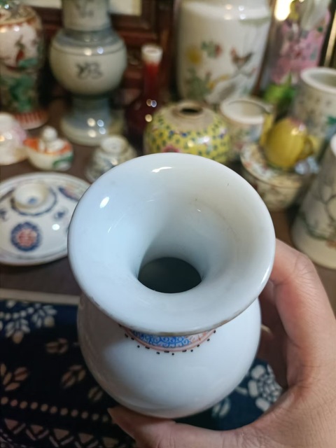 古玩陶瓷創匯琺瑯彩花鳥紋瓶拍賣,當前價格3888元