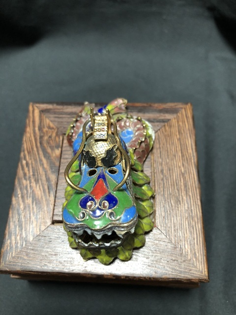 古玩陶瓷創匯銅胎掐絲琺瑯龍頭一對兒拍賣,當前價格0元