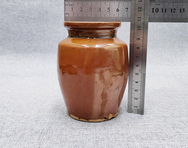 古玩陶瓷清代紫金釉唇口罐拍賣,當前價格114元