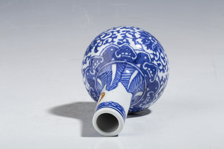 古玩陶瓷青花纏枝蓮紋小天球瓶拍賣,當前價格1200元