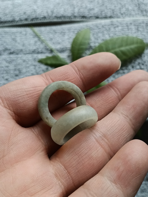 古玩玉器清代天然翡翠戒指拍賣,當前價格980元