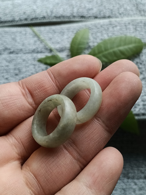 古玩玉器清代天然翡翠戒指拍賣,當前價格980元