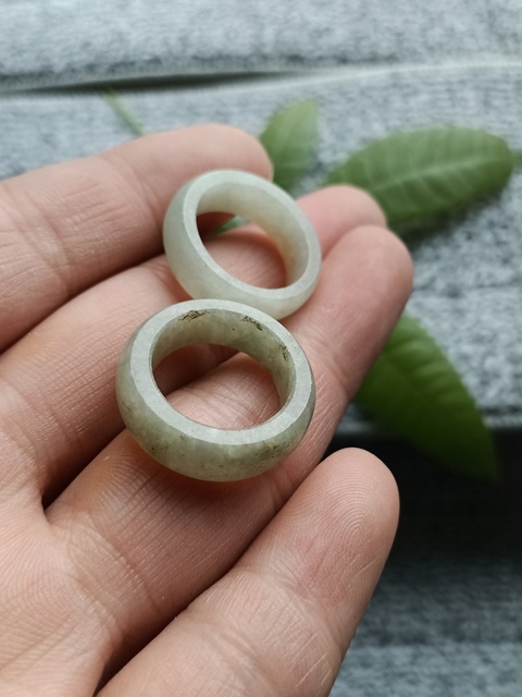 古玩玉器清代天然翡翠戒指拍賣,當前價格980元