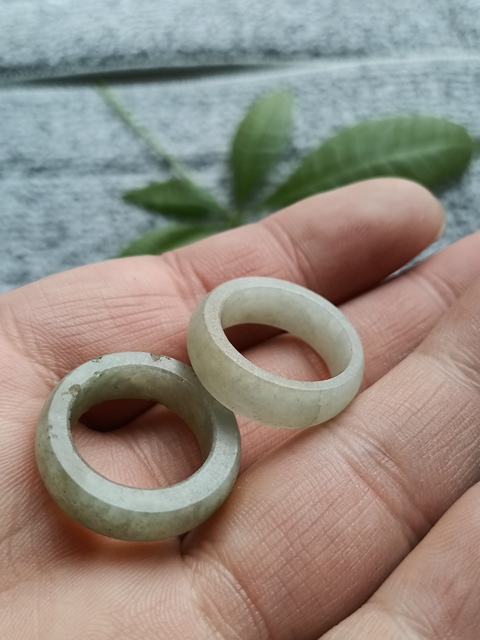 古玩玉器清代天然翡翠戒指拍賣,當前價格980元
