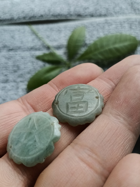 古玩玉器清代天然翡翠“吉語帽花”拍賣,當前價格500元