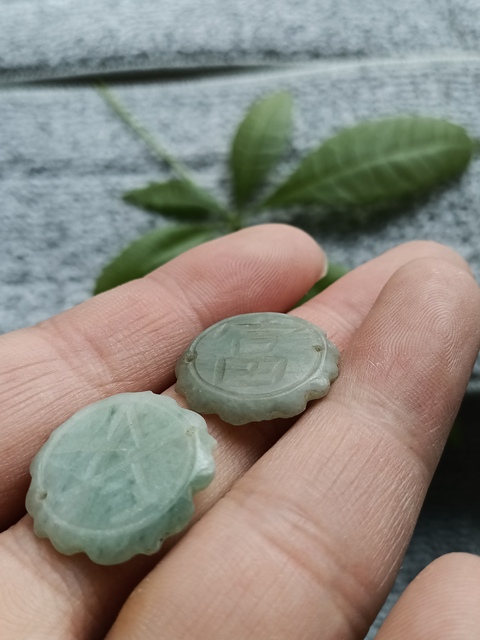 古玩玉器清代天然翡翠“吉語帽花”拍賣,當前價格500元