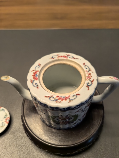 古玩陶瓷雍正料彩瓜棱壺拍賣，當前價格1980元