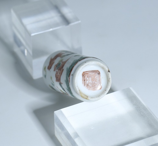 古玩陶瓷粉彩金玉滿堂紋鼻煙壺拍賣,當前價格4000元