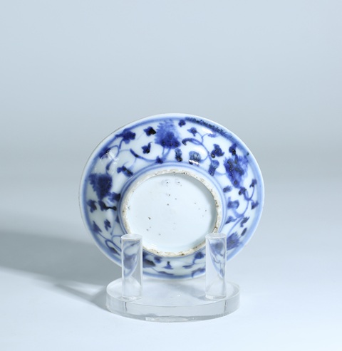 古玩陶瓷明中早期青花盤拍賣,當(dāng)前價(jià)格6000元