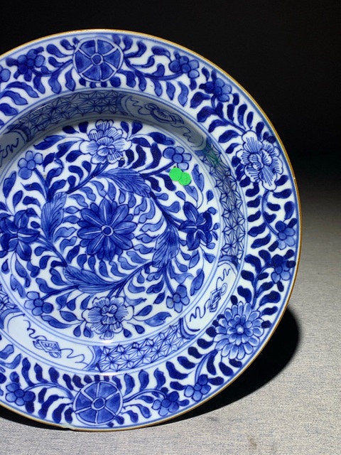 古玩陶瓷清康熙·纏枝蓮花卉紋折沿盤拍賣，當前價格3088元