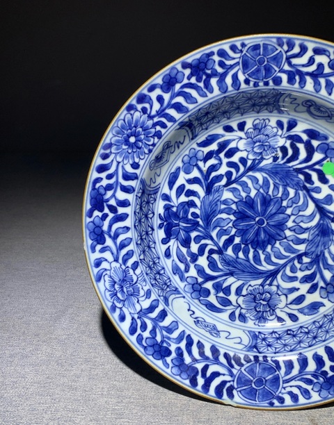 古玩陶瓷清康熙·纏枝蓮花卉紋折沿盤拍賣，當前價格3088元