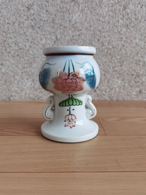 古玩陶瓷花卉紋尊拍賣，當(dāng)前價(jià)格220元