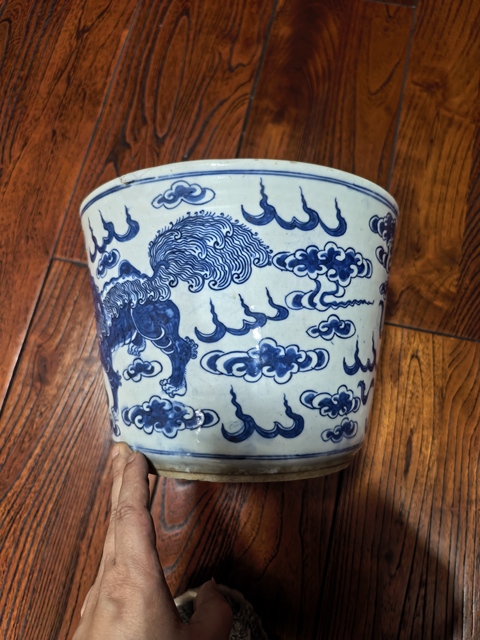古玩陶瓷道光青花雙獅瑞獸紋花盆拍賣,當前價格16888元