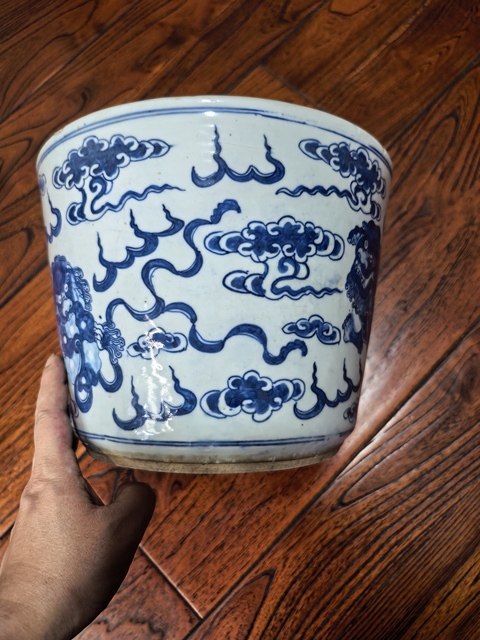 古玩陶瓷道光青花雙獅瑞獸紋花盆拍賣,當前價格16888元