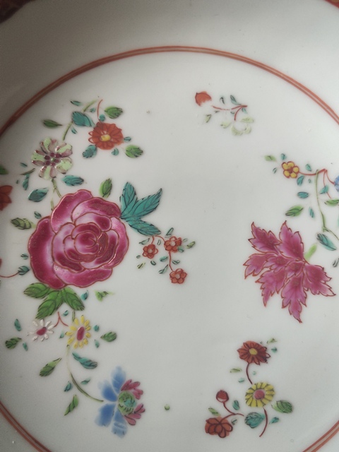 古玩陶瓷清早期粉彩花卉紋盤拍賣,當前價格1800元