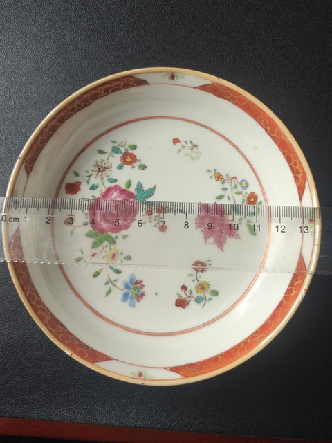 古玩陶瓷清早期粉彩花卉紋盤拍賣,當前價格1800元