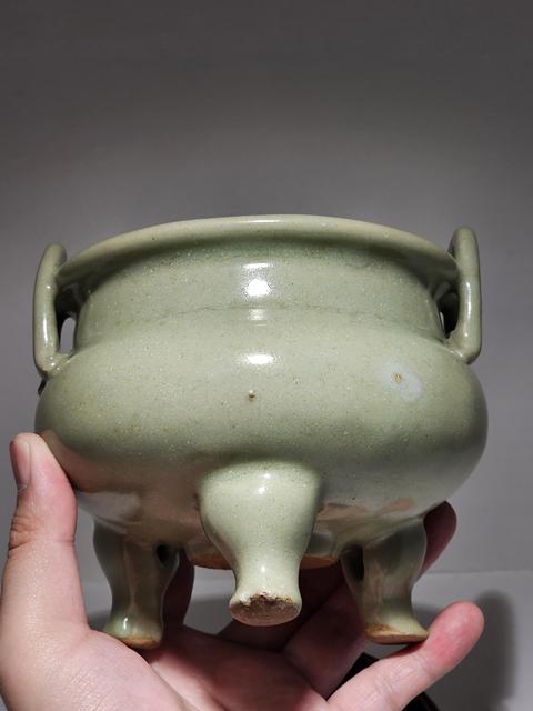 古玩陶瓷元代龍泉窯青釉雙耳爐拍賣,當前價格26000元