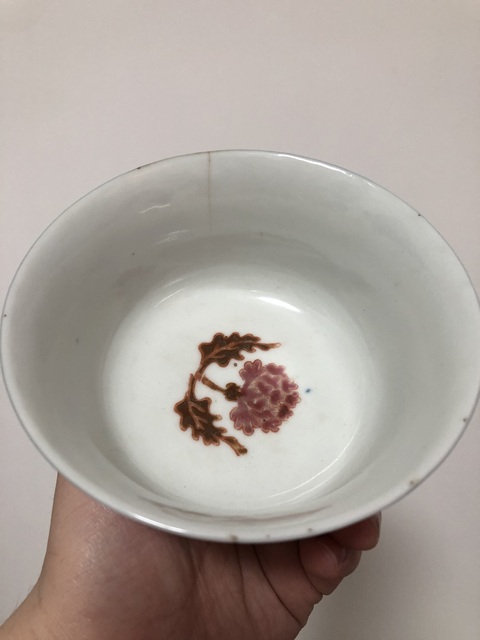古玩陶瓷民國(guó)-粉彩花卉紋茶碗拍賣，當(dāng)前價(jià)格288元