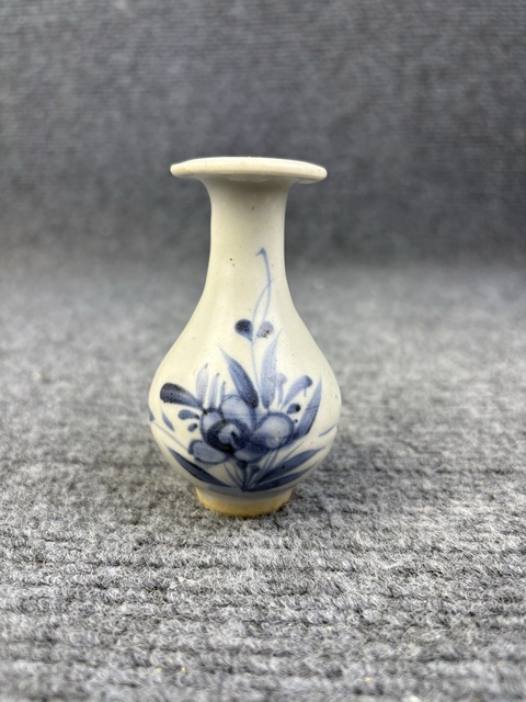 域鉴古玩】青花花卉纹玉壶春瓶拍卖价格/图片/值多少钱