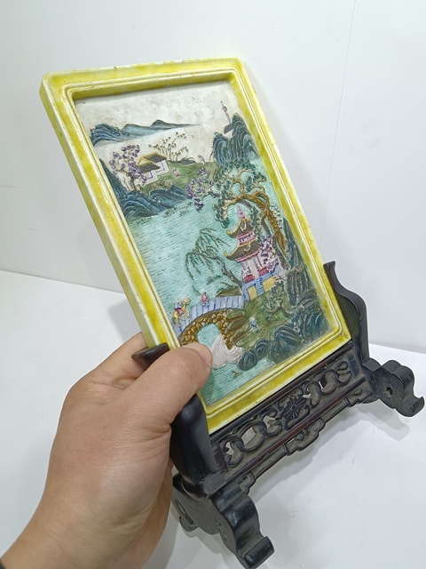 古玩陶瓷晚清民國浮雕山水加彩紋四方瓷板拍賣，當前價格18800元