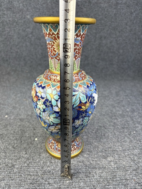 古玩雜項銅胎掐絲琺瑯花卉紋觀音瓶拍賣,當前價格1388元