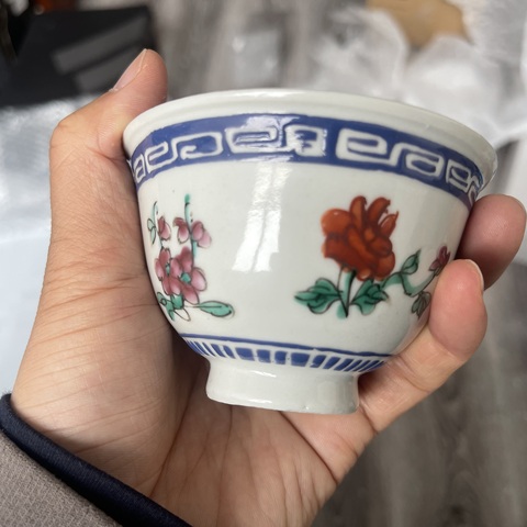 古玩陶瓷清中·粉彩四季花卉紋杯真品鑒賞圖