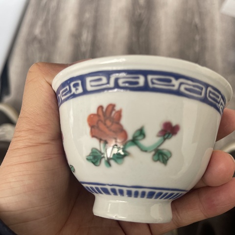 古玩陶瓷清中·粉彩四季花卉紋杯真品鑒賞圖