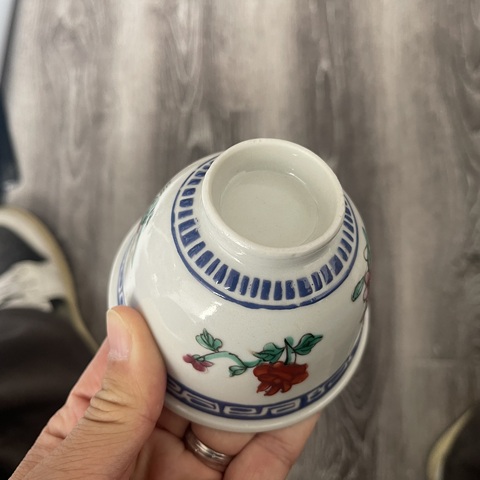 古玩陶瓷清中·粉彩四季花卉紋杯真品鑒賞圖