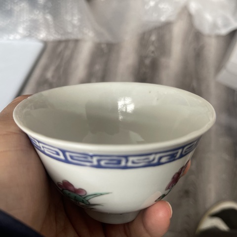 古玩陶瓷清中·粉彩四季花卉紋杯真品鑒賞圖