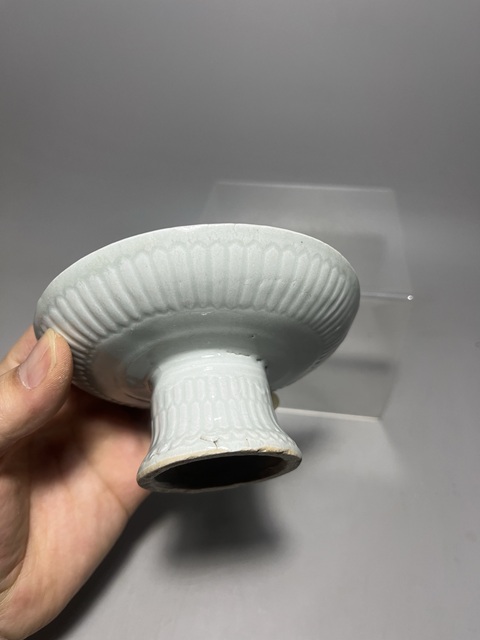 古玩陶瓷清·青白釉菊瓣紋高足盤拍賣,當前價格680元