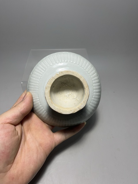 古玩陶瓷清·青白釉菊瓣紋高足盤拍賣,當前價格680元