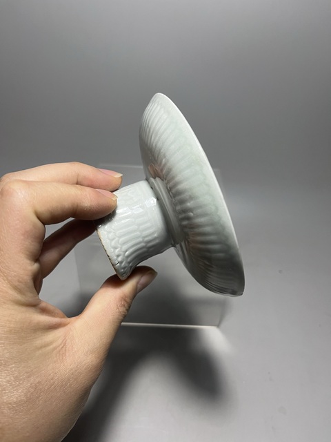 古玩陶瓷清·青白釉菊瓣紋高足盤拍賣,當前價格680元