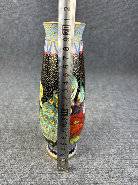 古玩雜項(xiàng)銅胎掐絲琺瑯賞瓶拍賣(mài),當(dāng)前價(jià)格699元