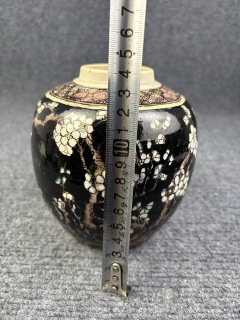 古玩陶瓷墨地素三彩沙口罐拍賣，當前價格2388元