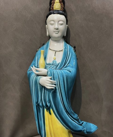 古玩陶瓷孔雀蘭釉觀音像拍賣,當前價格2800元