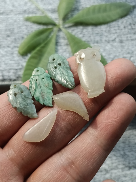 古玩玉器清代和田玉、翡翠帽花拍賣，當前價格100元