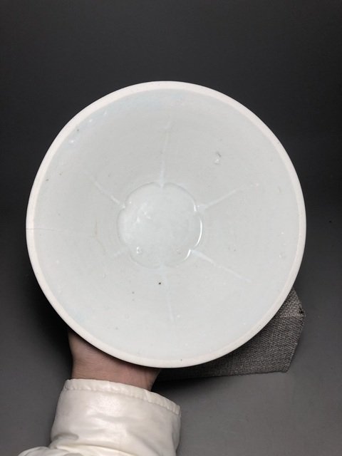 古玩陶瓷(宋代)青白釉出筋梅花碗拍賣,當前價格2288元