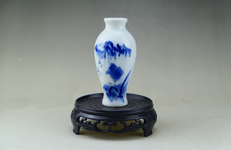 古玩陶瓷民國(guó).青花山水人物紋梅瓶拍賣,當(dāng)前價(jià)格400元