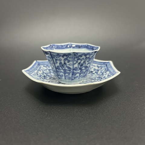 古玩陶瓷清康熙青花花卉紋八方杯碟拍賣，當前價格2200元