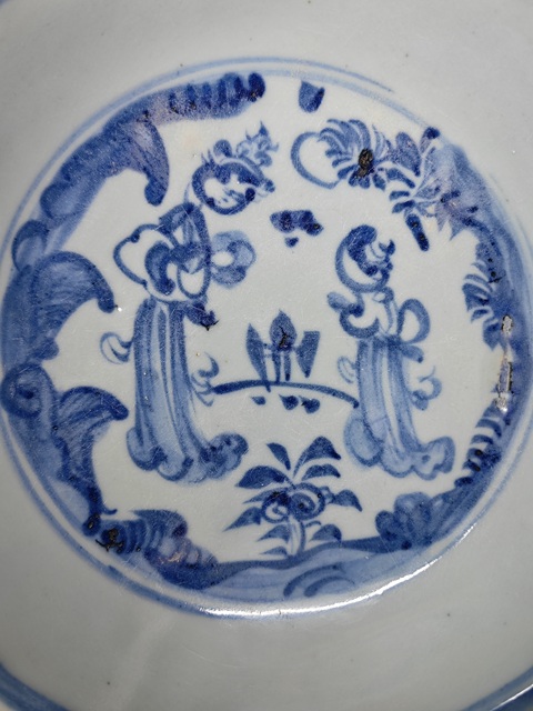 古玩陶瓷明空白期青花人物故事紋賞盤拍賣,當(dāng)前價(jià)格8765元