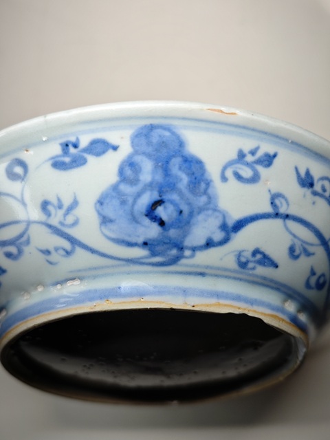 古玩陶瓷明空白期青花人物故事紋賞盤拍賣,當(dāng)前價(jià)格8765元
