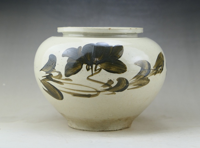 古玩陶瓷清晚期?褐彩詩文花卉紋罐拍賣，當前價格988元