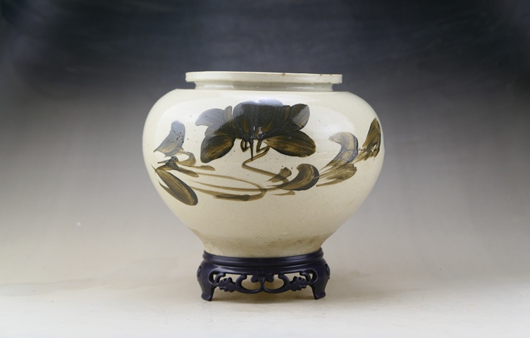 古玩陶瓷清晚期?褐彩詩文花卉紋罐拍賣，當前價格988元