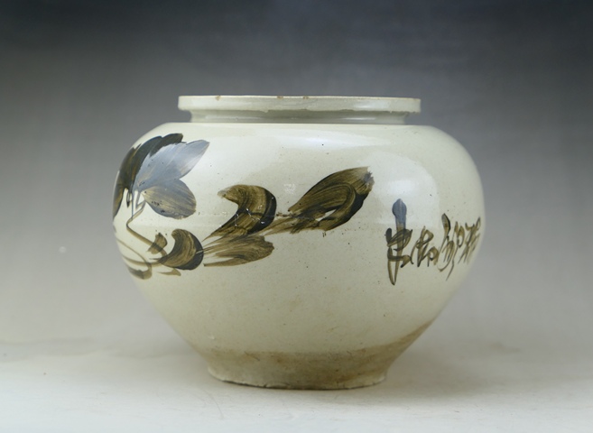 古玩陶瓷清晚期?褐彩詩文花卉紋罐拍賣，當前價格988元