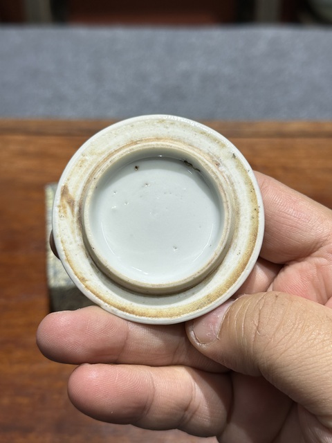 古玩陶瓷清代中期青花博古紋印泥盒拍賣，當前價格6800元