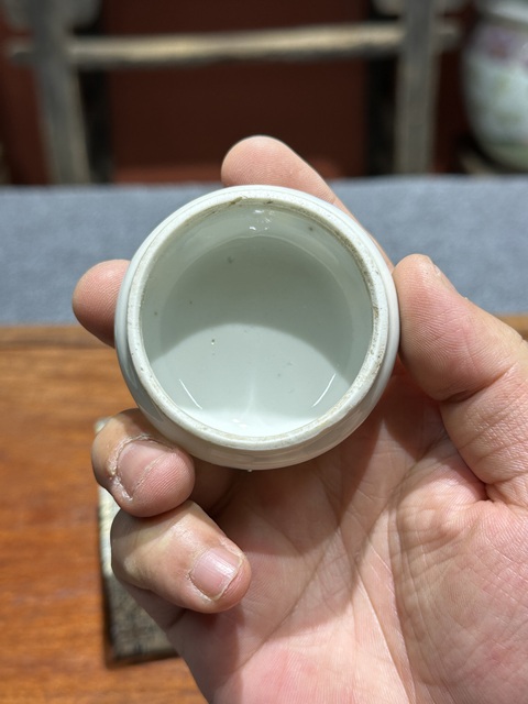 古玩陶瓷清代中期青花博古紋印泥盒拍賣，當前價格6800元