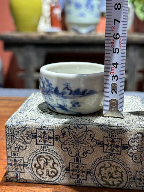 古玩陶瓷清代中期青花山水人物紋水盂拍賣,當(dāng)前價(jià)格5800元