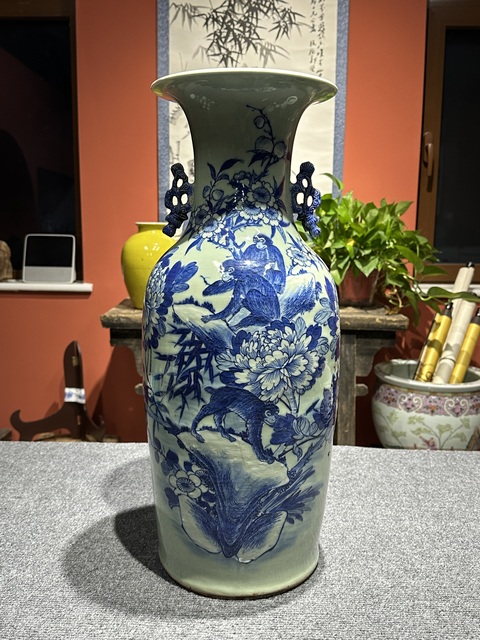 古玩陶瓷清代咸豐青花猴子采桃紋300件賞瓶拍賣，當前價格12800元