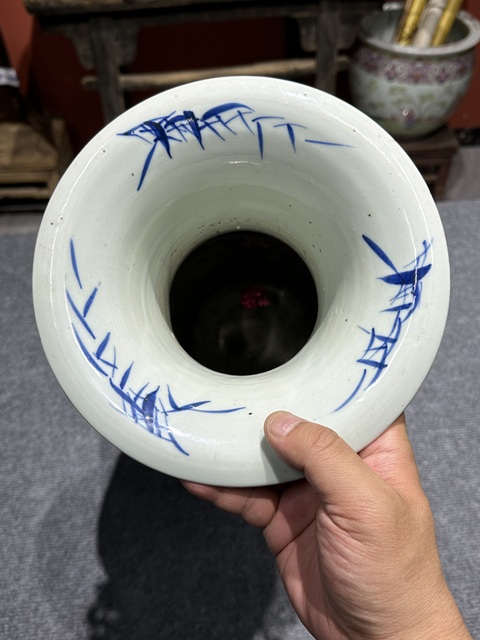 古玩陶瓷清代咸豐青花猴子采桃紋300件賞瓶拍賣，當前價格12800元