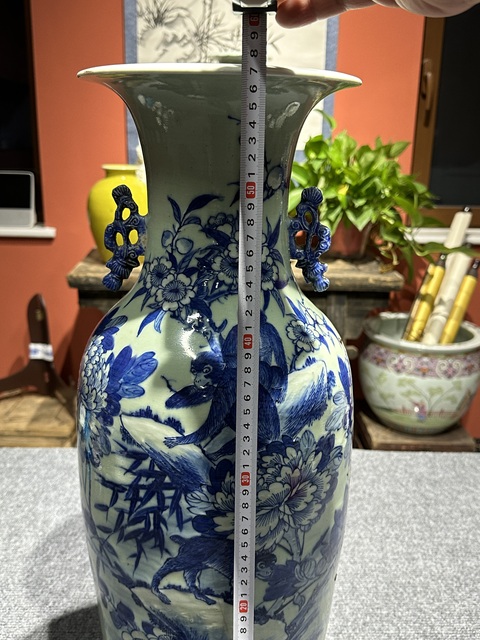 古玩陶瓷清代咸豐青花猴子采桃紋300件賞瓶拍賣，當前價格12800元
